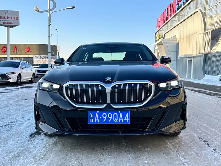Фото 2 - BMW 5 Series