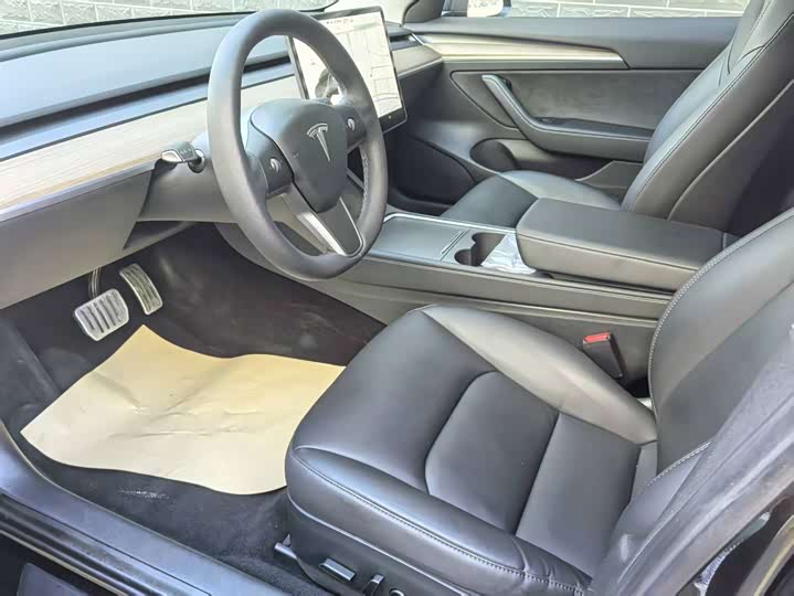 Фото 7 - Tesla Model 3