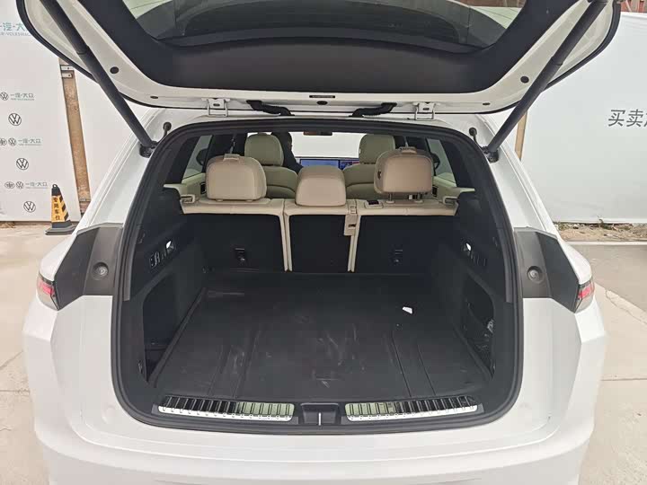 Фото 8 - LiXiang L7