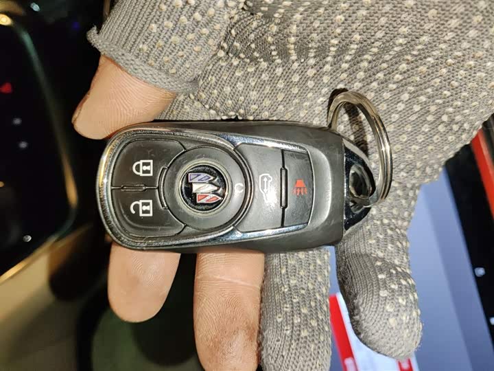 Фото 9 - Buick GL8 ES