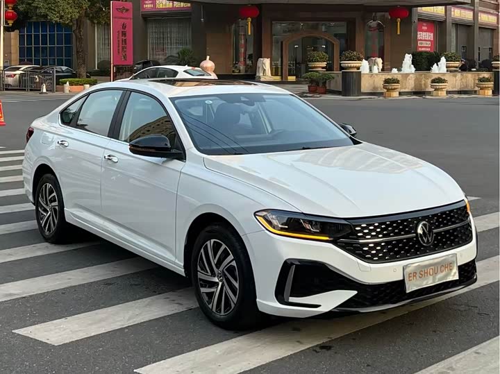 Фото 1 - Volkswagen Lavida