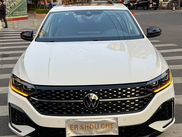 Фото 2 - Volkswagen Lavida