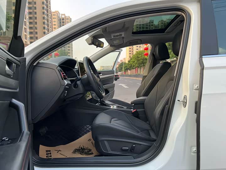 Фото 4 - Volkswagen Lavida