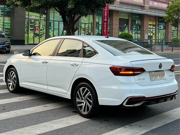 Фото 7 - Volkswagen Lavida