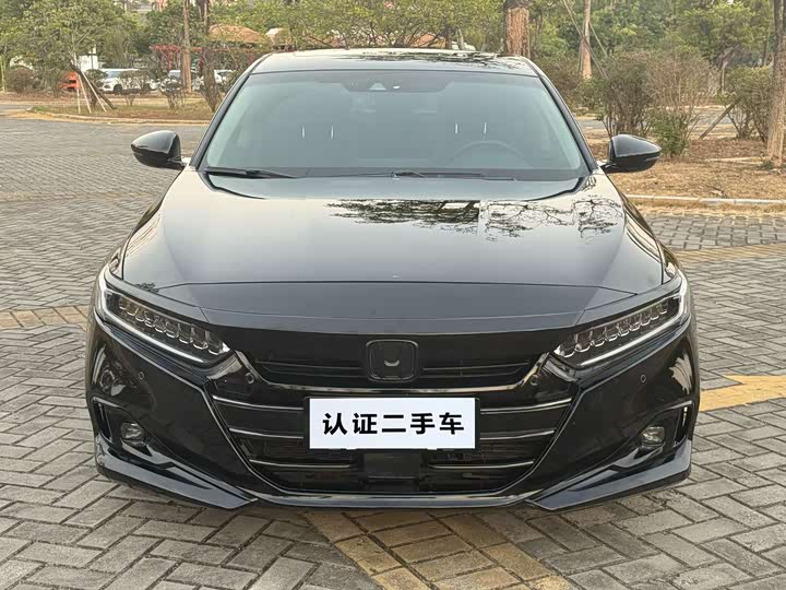 Фото 2 - Honda Accord