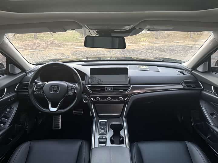 Фото 6 - Honda Accord