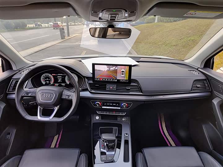 Фото 6 - Audi Q5L