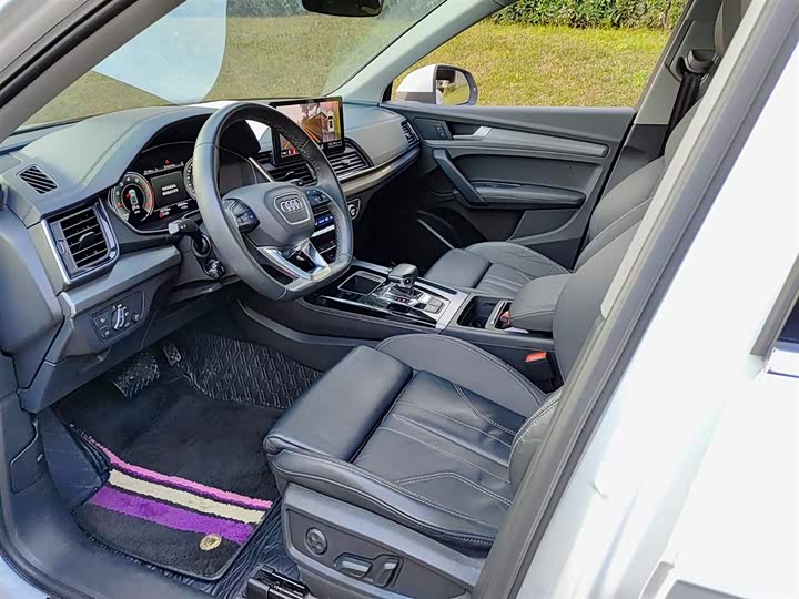 Фото 7 - Audi Q5L