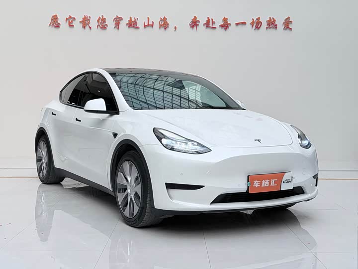 Фото 3 - Tesla Model Y