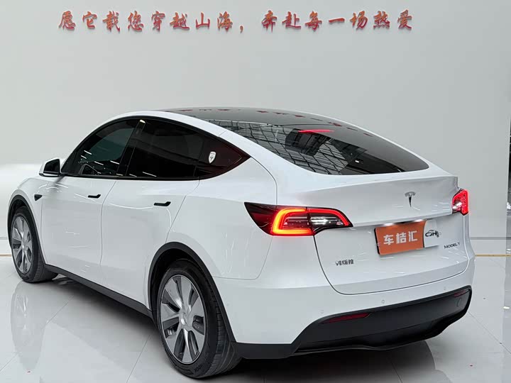 Фото 7 - Tesla Model Y