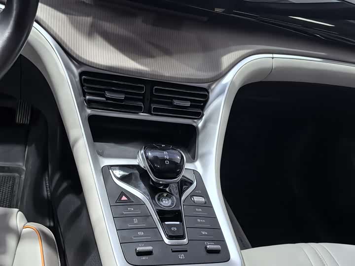 Фото 9 - BYD Song Pro Hybrid