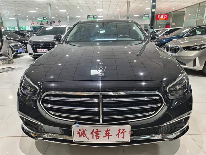 Фото 2 - Mercedes-Benz E-Class