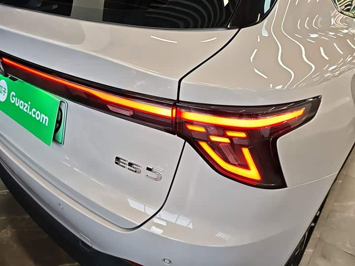 Фото 8 - MG Motor ES5