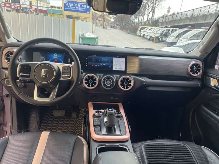 Фото 7 - Tank 300