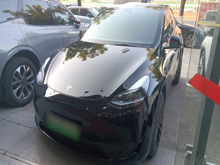 Фото 2 - Tesla Model Y