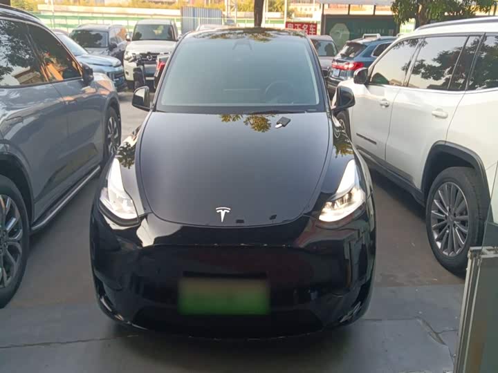 Фото 3 - Tesla Model Y