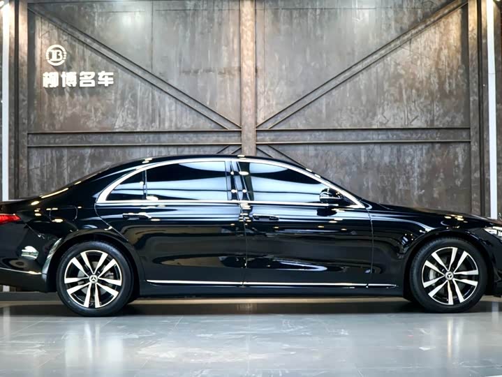 Фото 4 - Mercedes-Benz S-Class