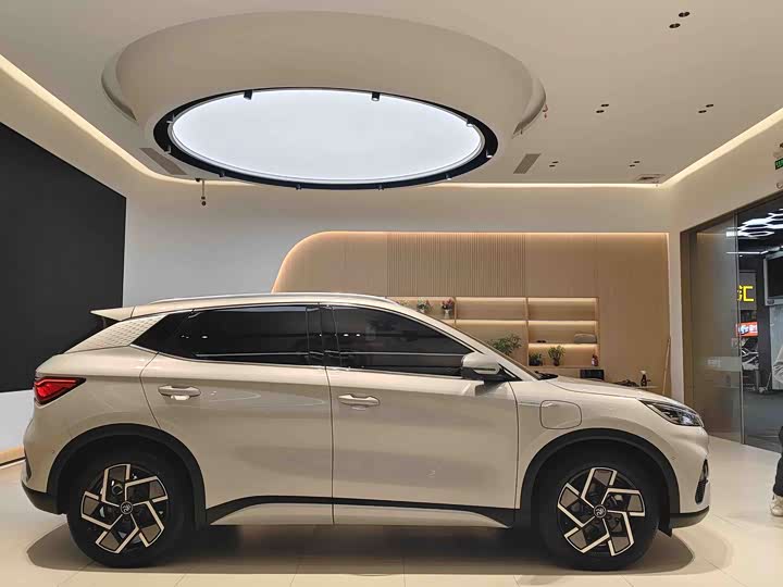 Фото 5 - BYD Yuan Plus