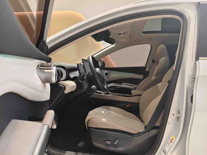 Фото 8 - BYD Yuan Plus