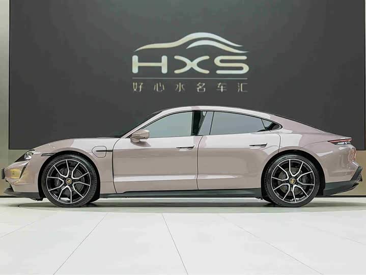 Фото 3 - Porsche Taycan