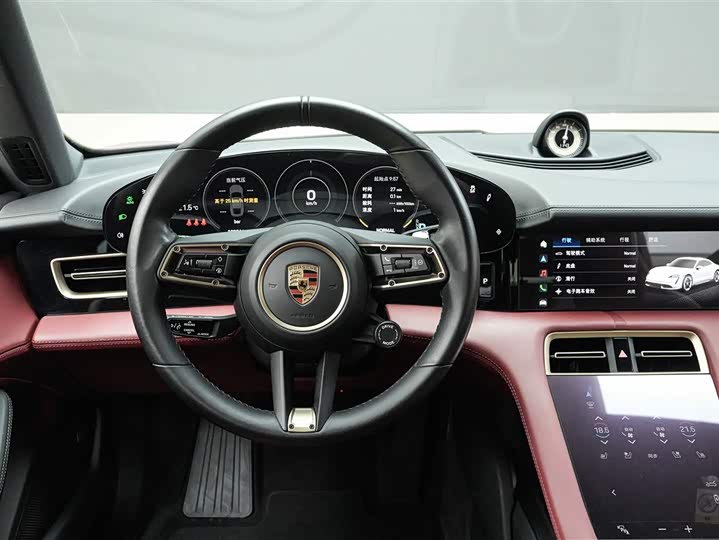 Фото 8 - Porsche Taycan