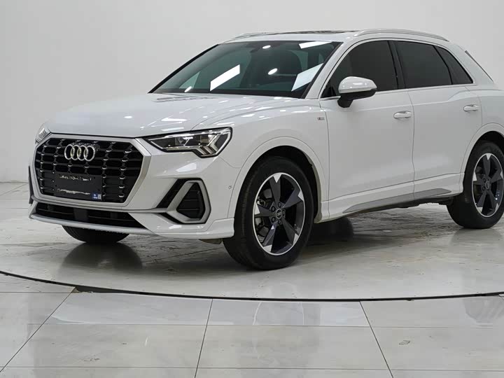 Фото 3 - Audi Q3