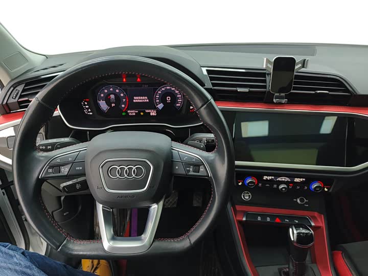 Фото 7 - Audi Q3