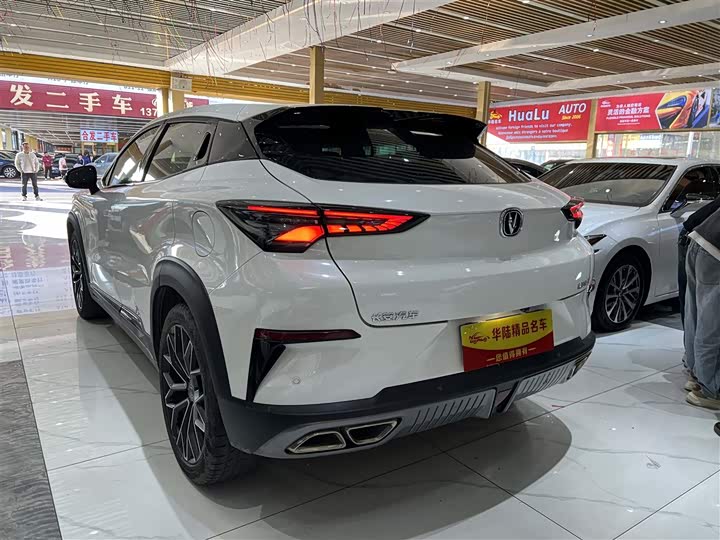 Фото 4 - Changan UNI-T