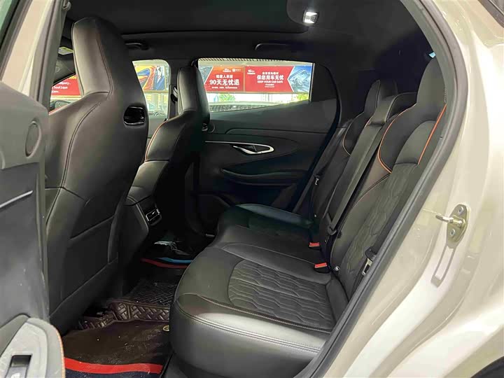 Фото 9 - Changan UNI-T