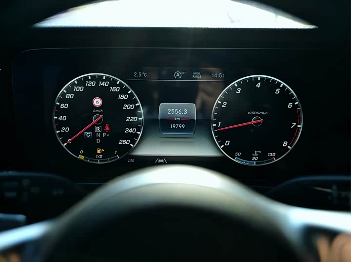 Фото 5 - Mercedes-Benz G-Class