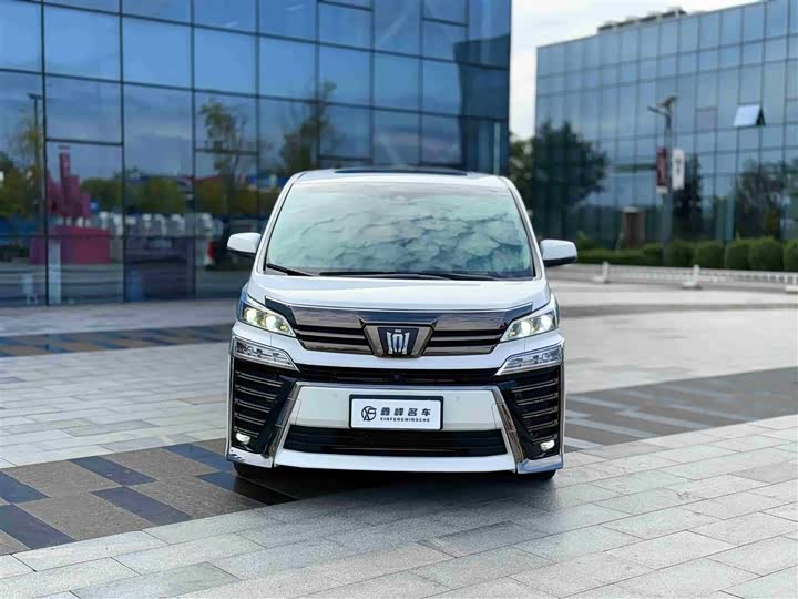 Фото 2 - Toyota Vellfire