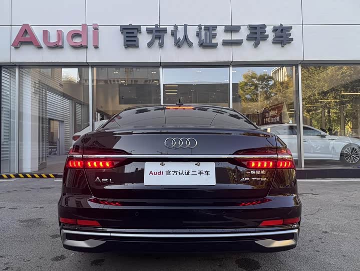 Фото 7 - Audi A6L