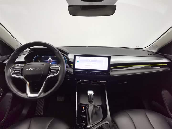 Фото 5 - Roewe i5