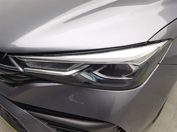 Фото 7 - Roewe i5