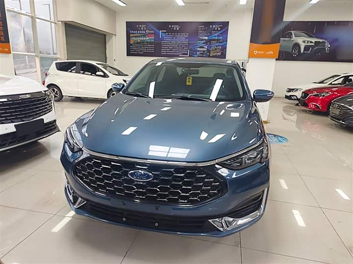 Фото 3 - Ford Escort