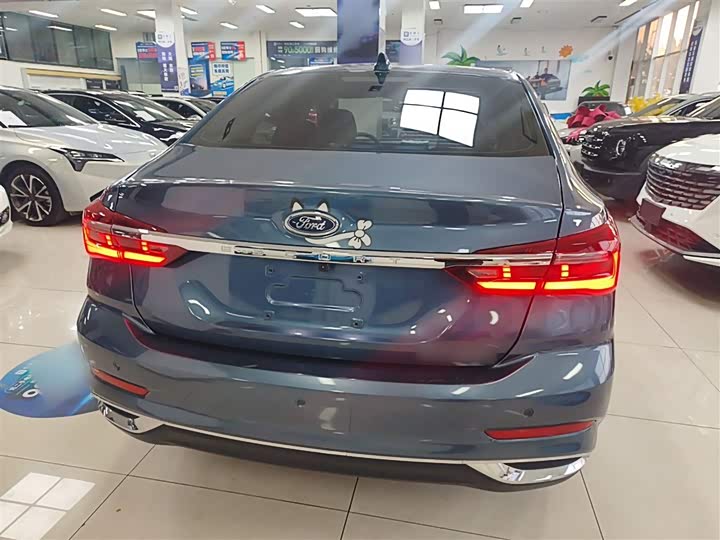 Фото 6 - Ford Escort