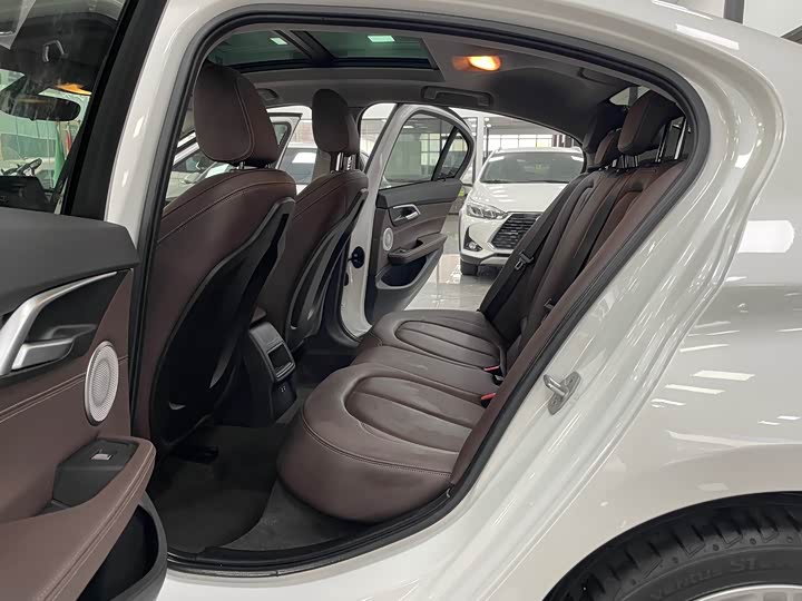 Фото 6 - BMW 1 Series