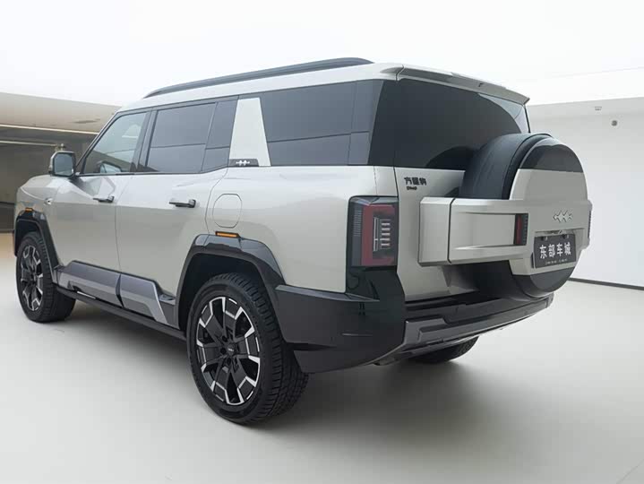 Фото 5 - BYD FangChengBao Leopard 8