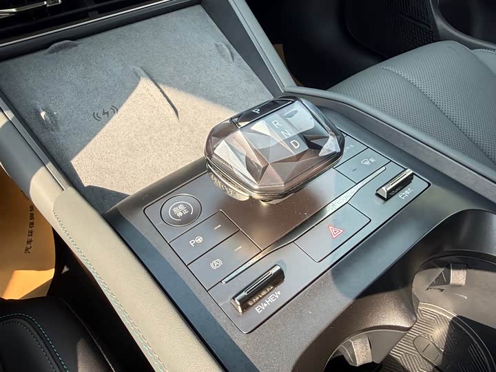 Фото 9 - BYD Qin L