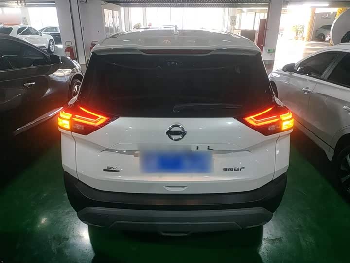 Фото 6 - Nissan X-Trail