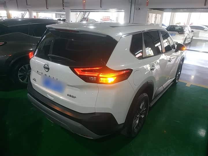 Фото 7 - Nissan X-Trail