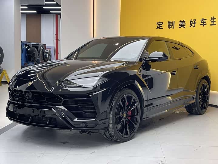 Фото 1 - Lamborghini Urus