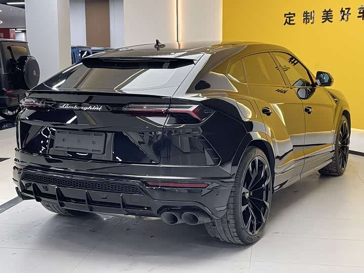 Фото 5 - Lamborghini Urus