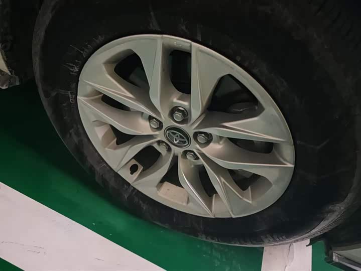 Фото 6 - Toyota Granvia