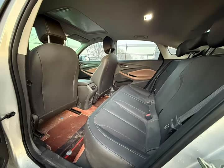 Фото 8 - Buick Verano