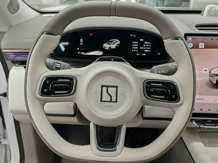 Фото 9 - Zeekr 7X