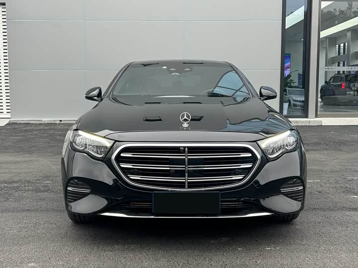 Фото 2 - Mercedes-Benz E-Class