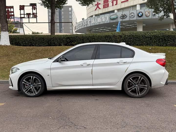 Фото 3 - BMW 1 Series