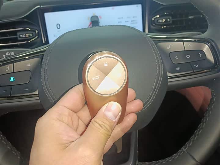 Фото 9 - Nio EC6