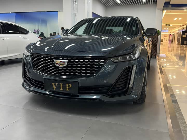 Фото 1 - Cadillac CT5